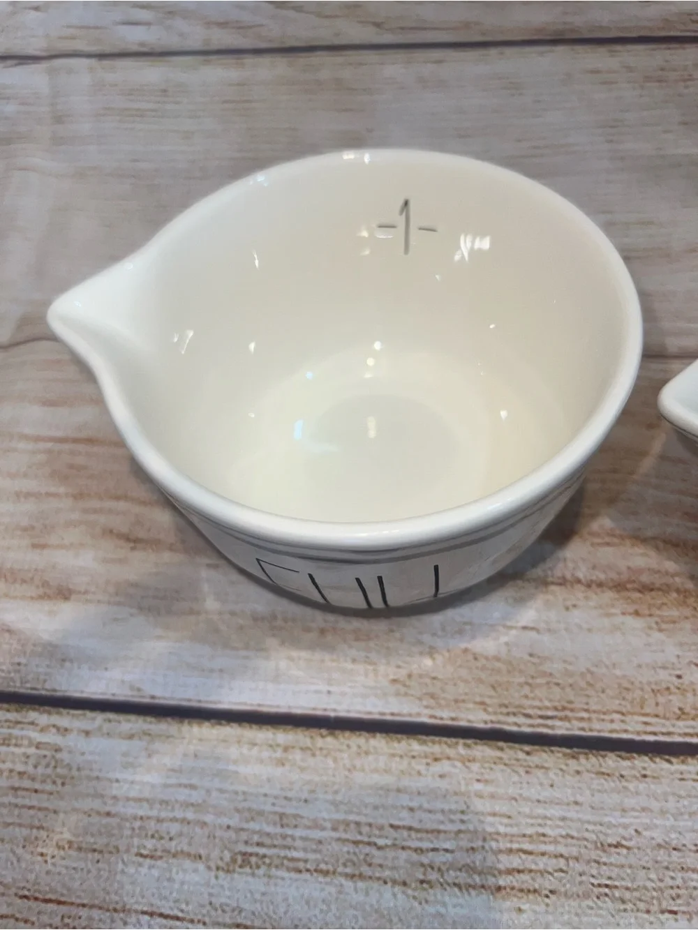 NWT Mud Pie Ceramic Measuring Cups